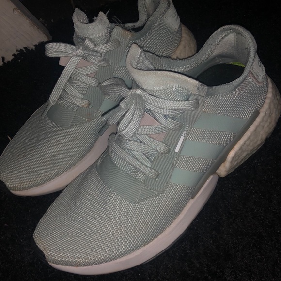 Adidas women’s sneakers - Picture 2 of 2